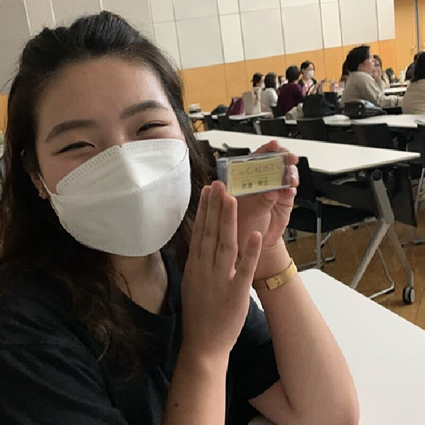 入社半年で貰えるネームプレートに笑みが溢れます。